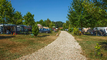 location emplacement camping car dordogne
