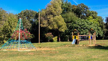 camping terrain de jeux douville